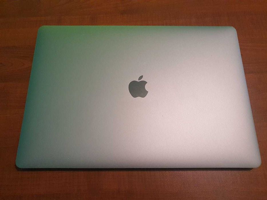 Macbook Pro 15 500GB-SSD 2,9Ghz Quad Core i7 16GB Ram New Battery