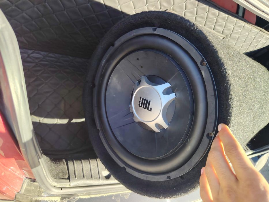 Sambufer JBL 1100W sotiladi usilitel bilan