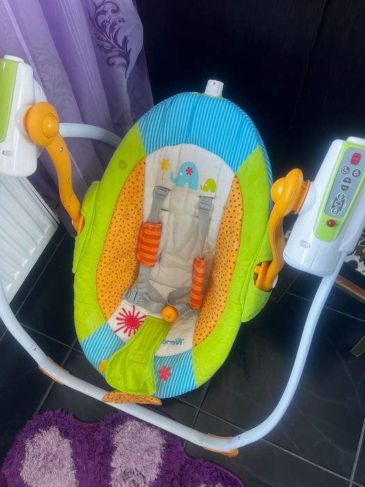 Leagăn cu telecomandă