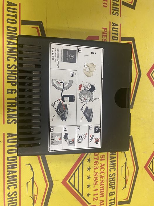 Compresor auto umflat roti original Mercedes 12 V 240W Made in GERMANY
