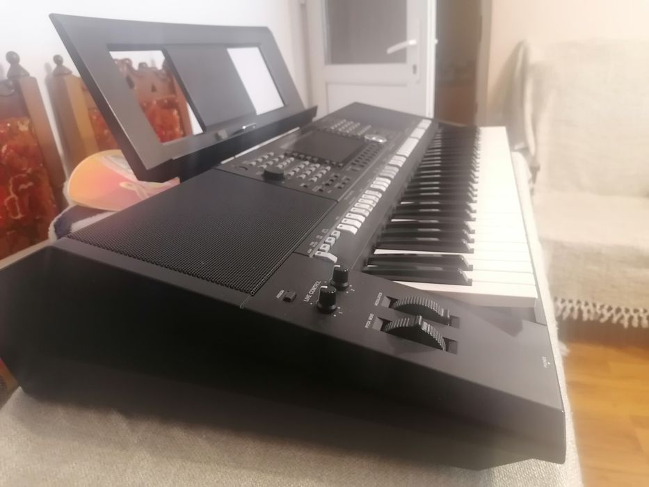 Orga Yamaha PSR S975