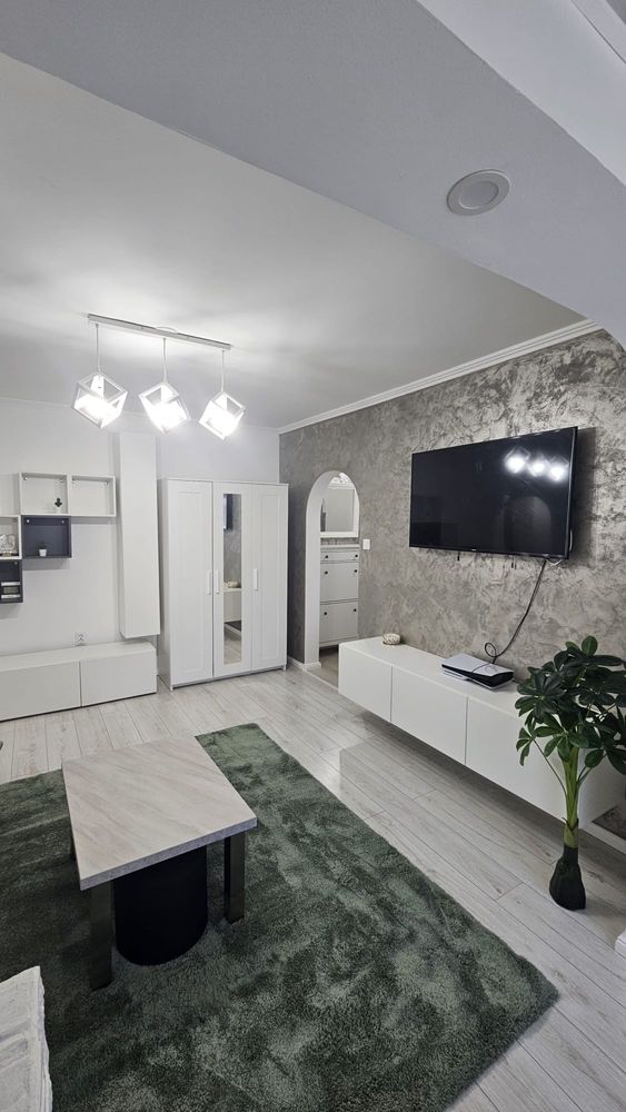 Apartament 2 camere cu garaj sub bloc zona Gheorghe Lazar