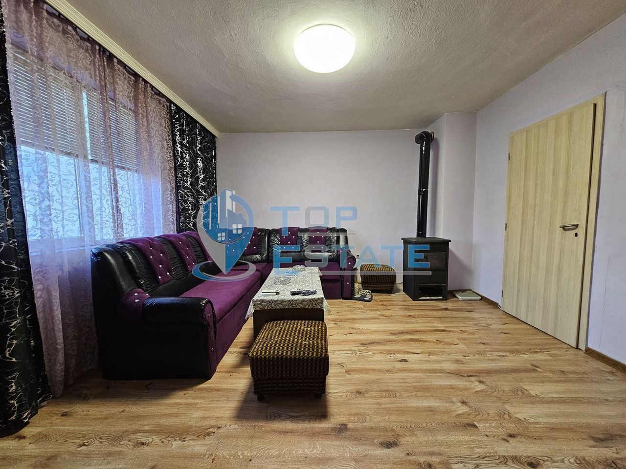 Продава се Къща в Стражица - 170 кв.м за 377 €/кв.м - Снимка #1