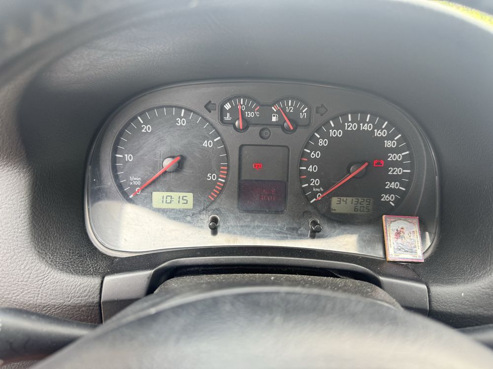 Продавам Golf  4 1,9 2003 година