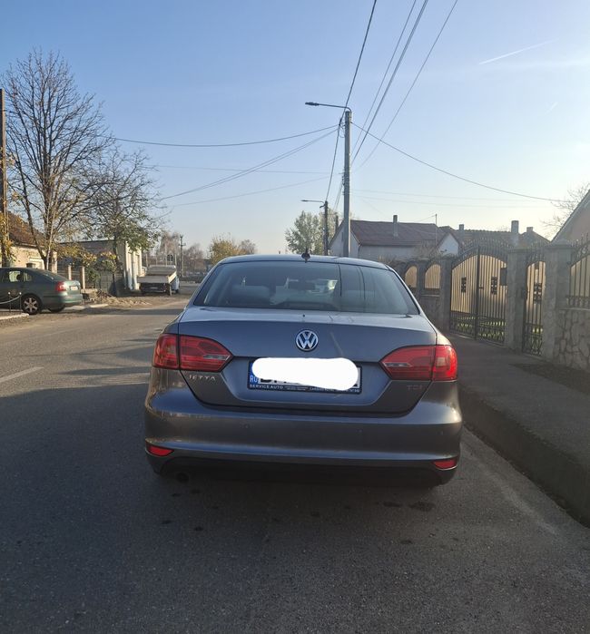 Vând  VW  JETTA 2012