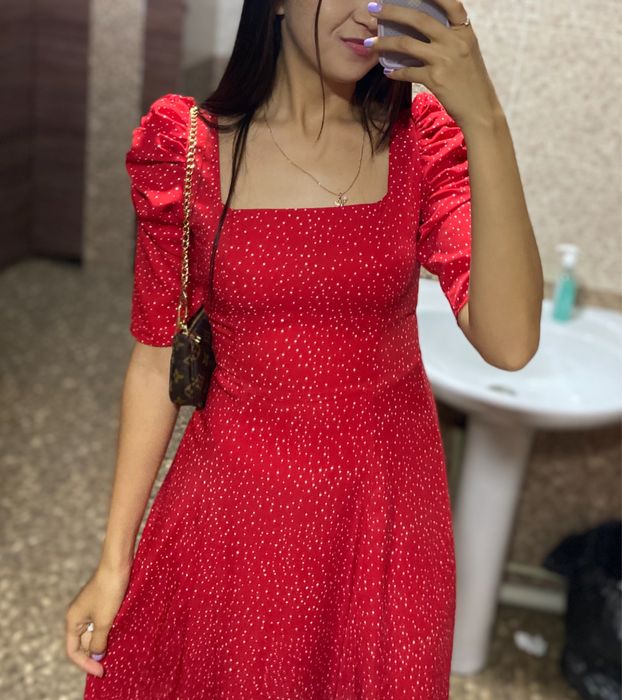 Продам платье в горошек