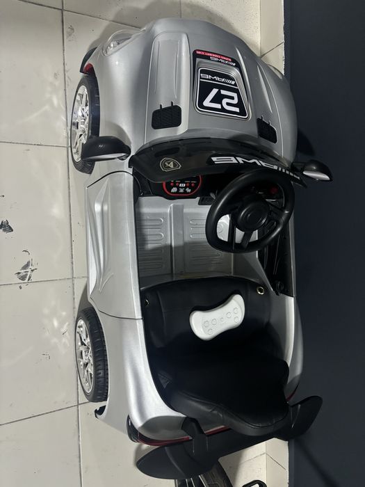 Детская машинка.