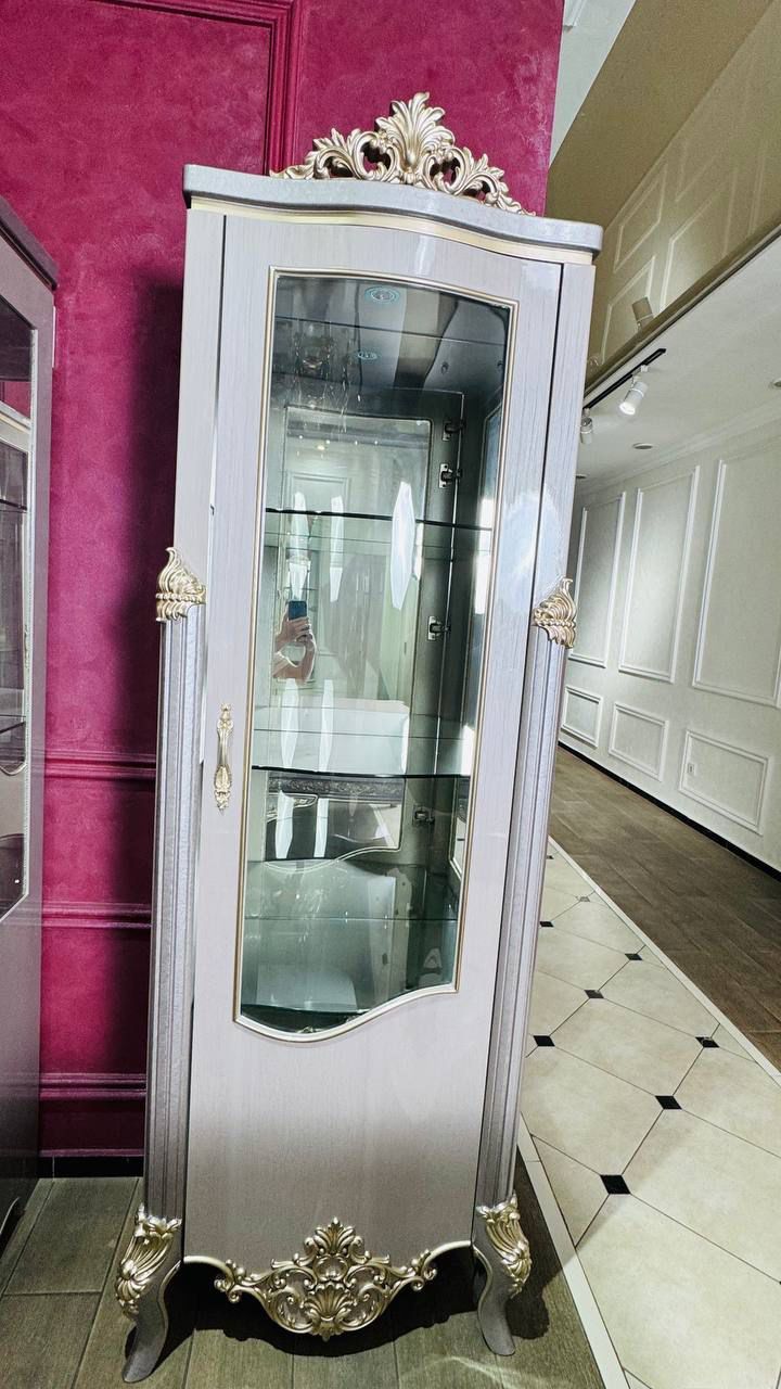 Гостиные ветрины, горки, уловые