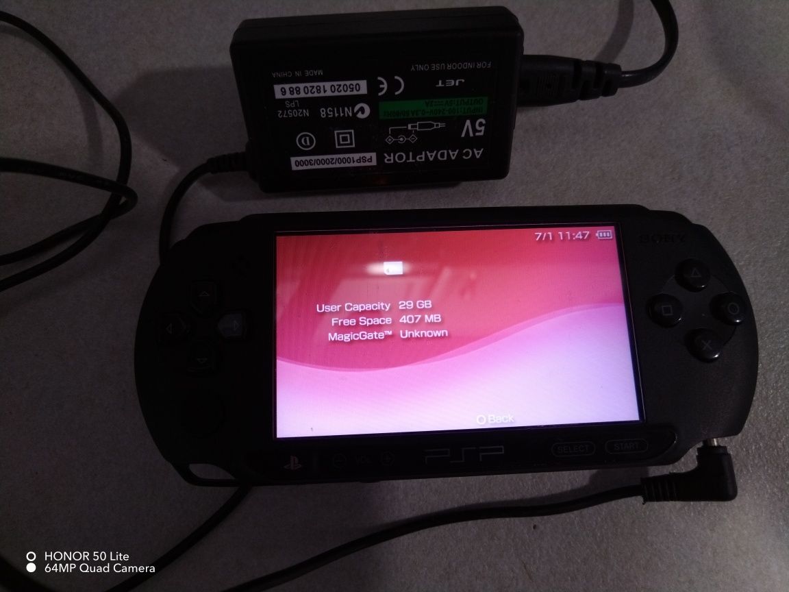 Псп psp хакнато с много игри на мемори карта