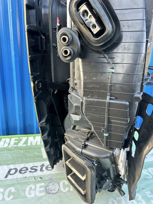 Carcasă aerotermă  completă Audi Q5 FY volan stânga 2017