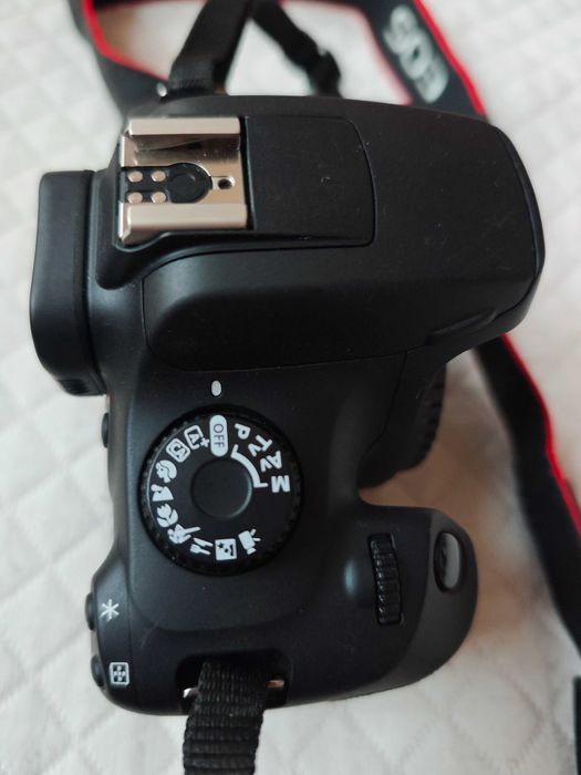 Фотоапарат DSLR Canon EOS 4000D,18.0 MP, Черен