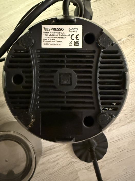 IEFTIN! Aparat spumat lapte Nespresso Barista