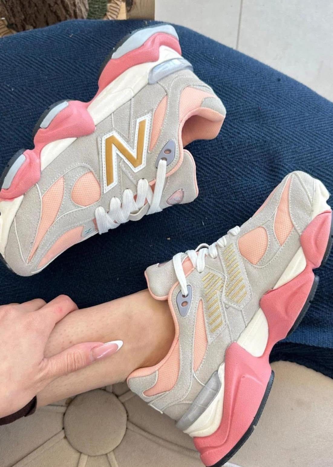 Налични New Balance 9060 Дамски Маратонки