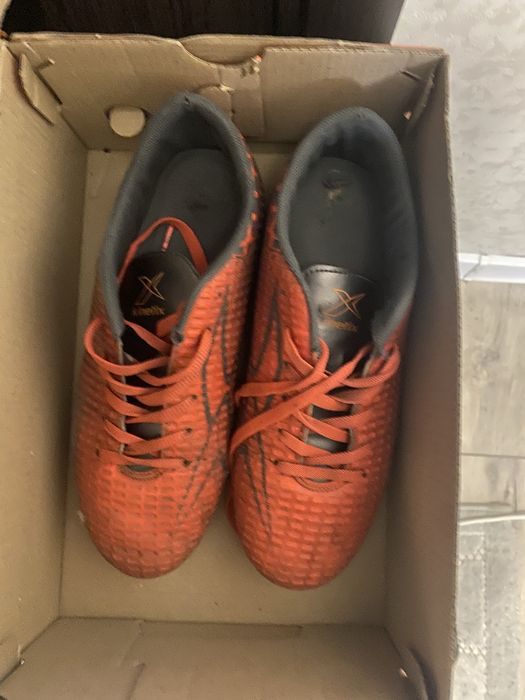 Отдам обувь на фото