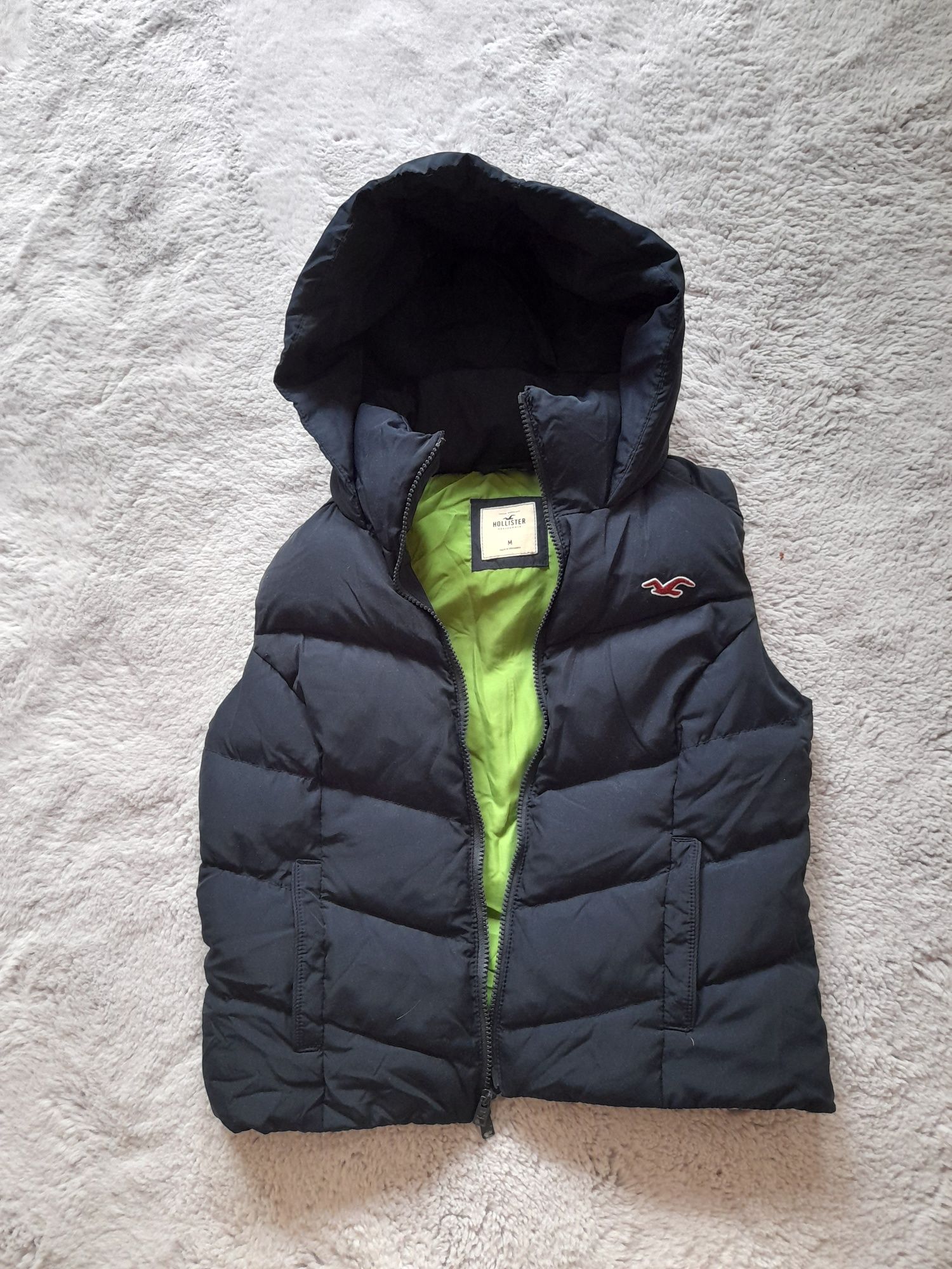 HOLLISTER дамски елек S размер.
