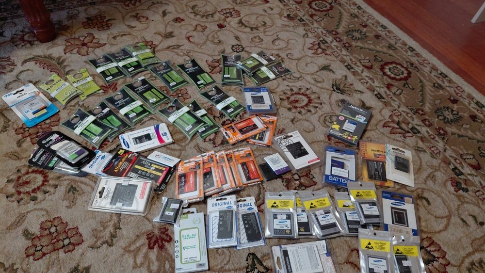 Продам все что на фото сразу Samsung Lenovo Nokia