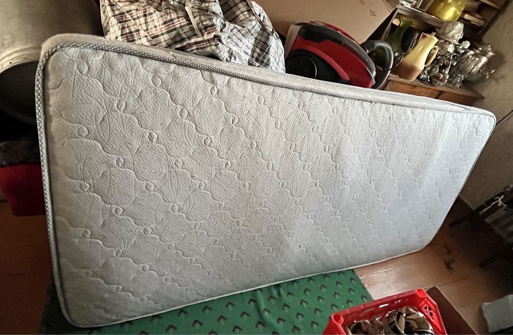 Продам матрас 200*90