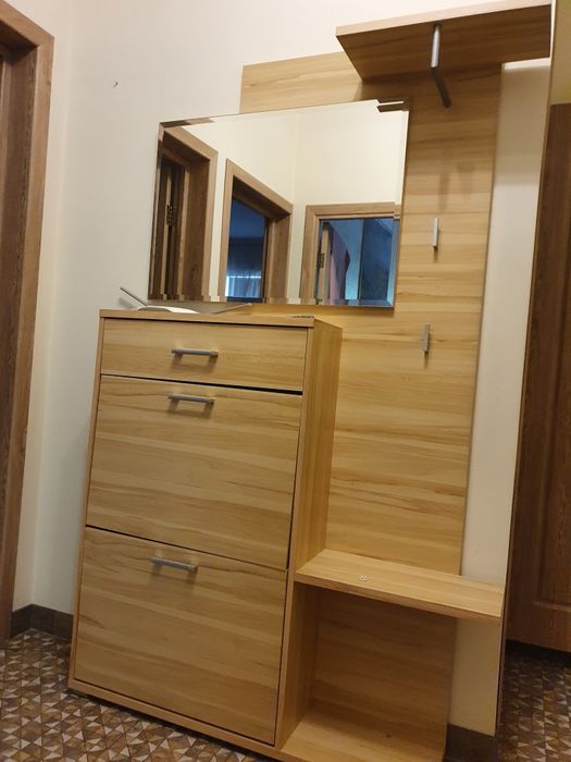 Прихожая в маленький коридор