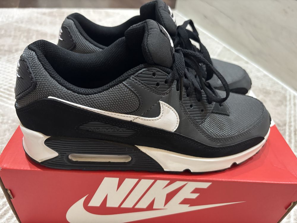 NIKE Air Max 90 345 размер 44 черни/бели