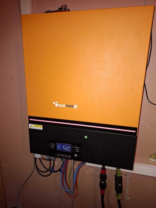 Invertor fotovoltaic 8kw offgrid + 4 x baterii AGM 10KW