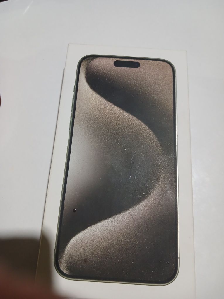 Iphone 15 pro max  sotiladi garanteya