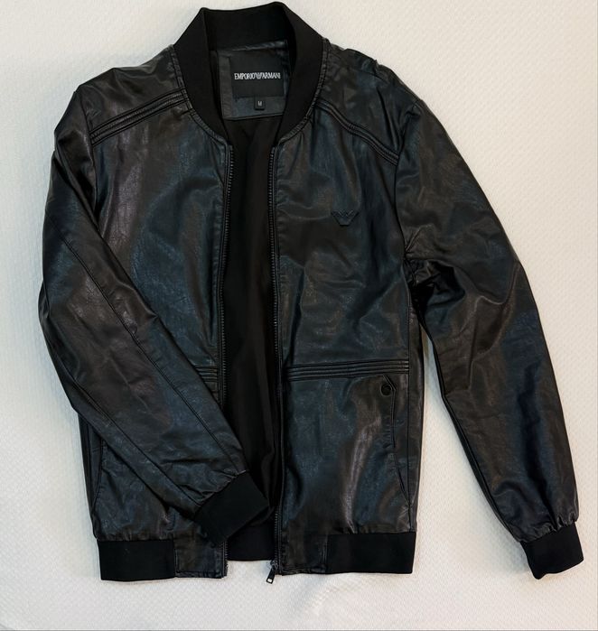 Демисезонный бомбер