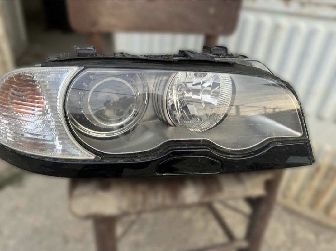 Ксенонов фар BMW e46