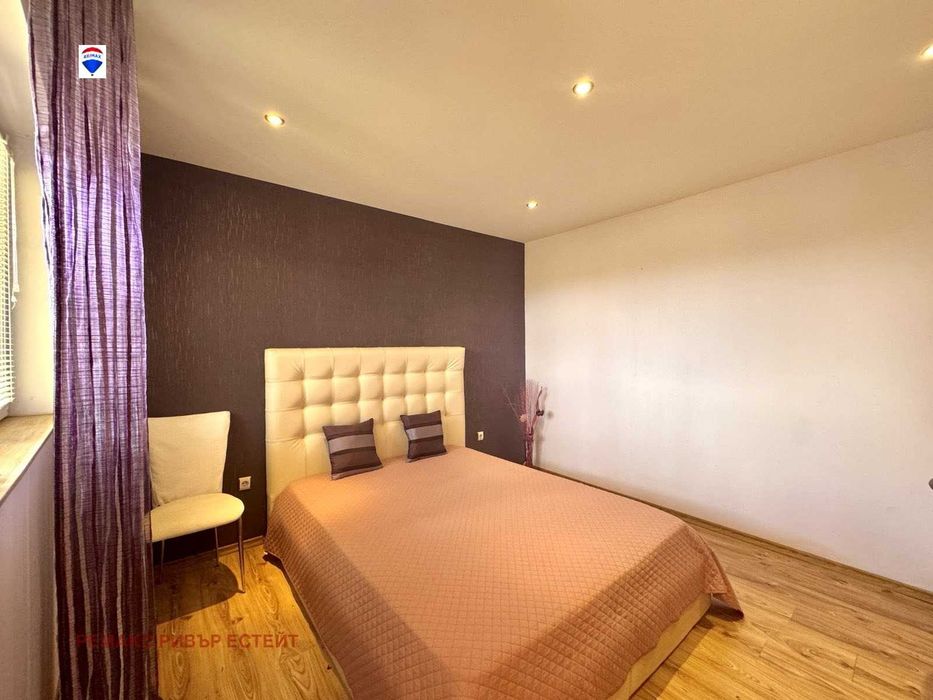 Къща за продажба в с. Червена вода