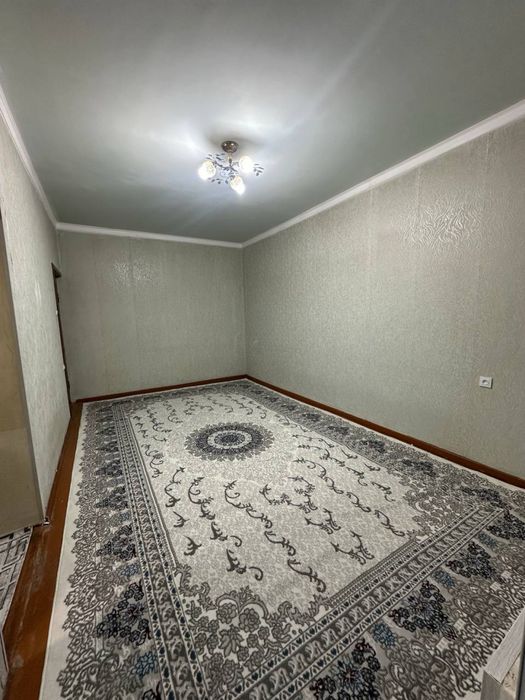 Мирабадский р-н Куйлюк массив 1 1/2/4 33м2 балкон 1.5х3 не торец