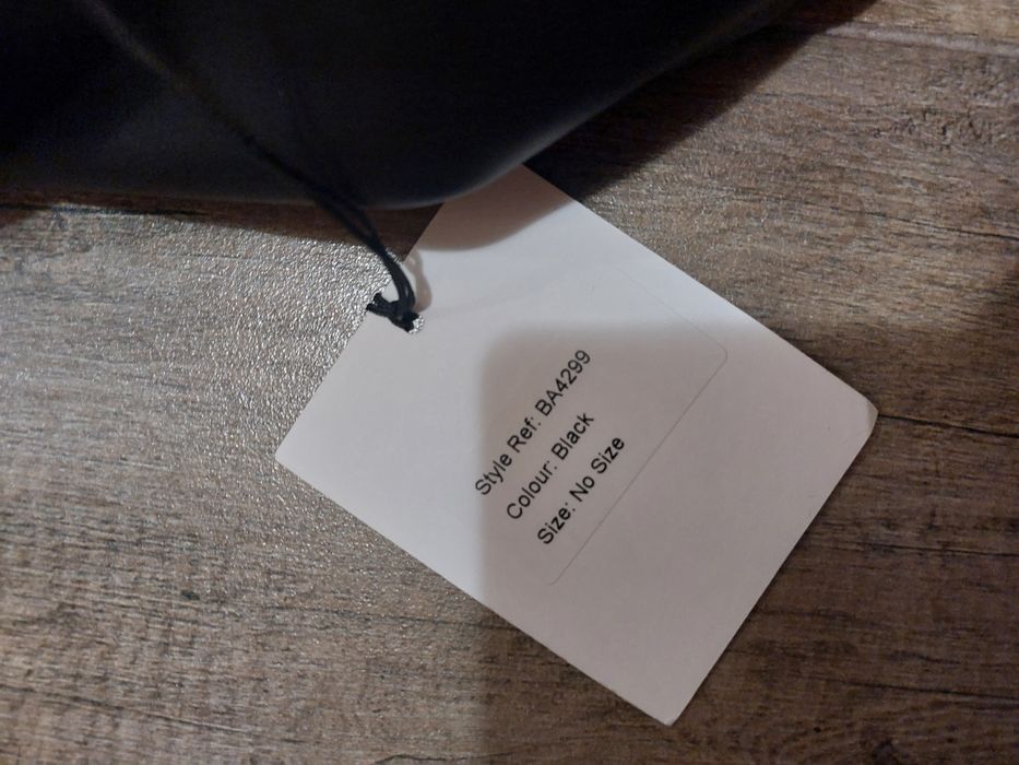 Оригинална кожена черна чанта