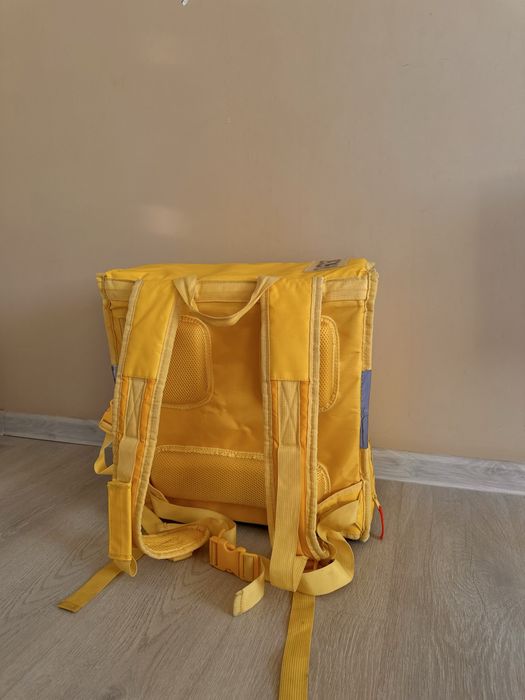 Продам Яндекс сумку, термо сумку в отличном состоянии!