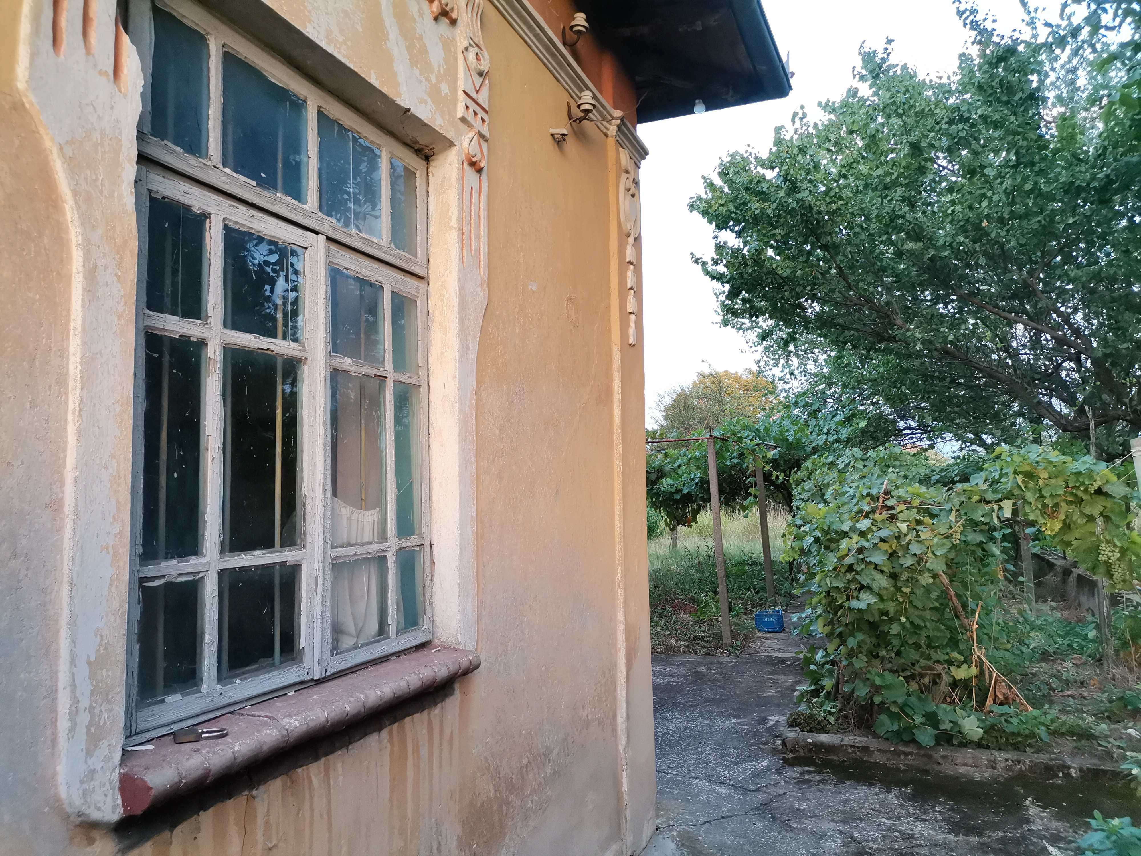 Kъща с двор - село Куцина, обл. В. Търново / House near Veliko Tarnovo