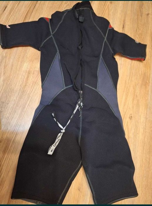 Costum scubadiving/ inot/ scufundari + cadou tricou inot maneca lunga