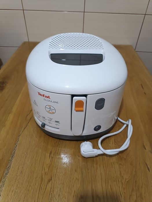 Friteuză electrică