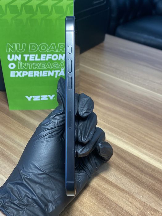 iPhone 15 Pro Max / 256 GB / Sănătate baterie 92% / Ca nou