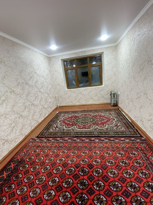 Урганч шахар Шарк бозор йонида 1 хонали квартира 28 кватрад