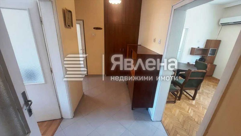 Продава се Тристаен апартамент в София, Център - 98 кв.м за 1455 €/кв.м - Снимка #12