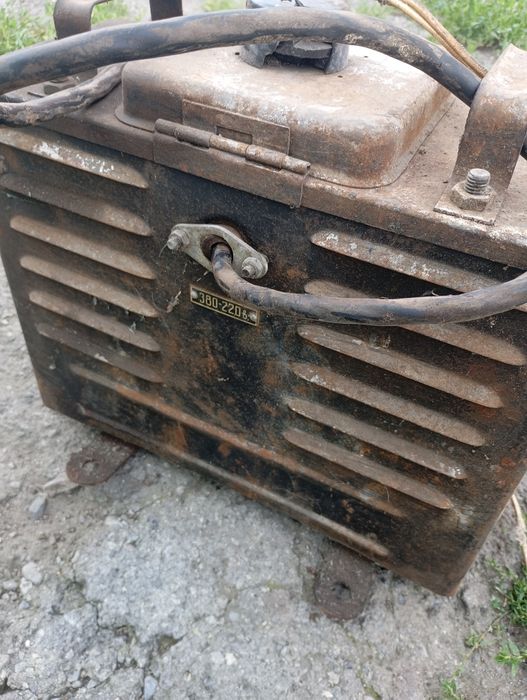 Трансформатор понижающий советский 
Продам трансформатор понижа