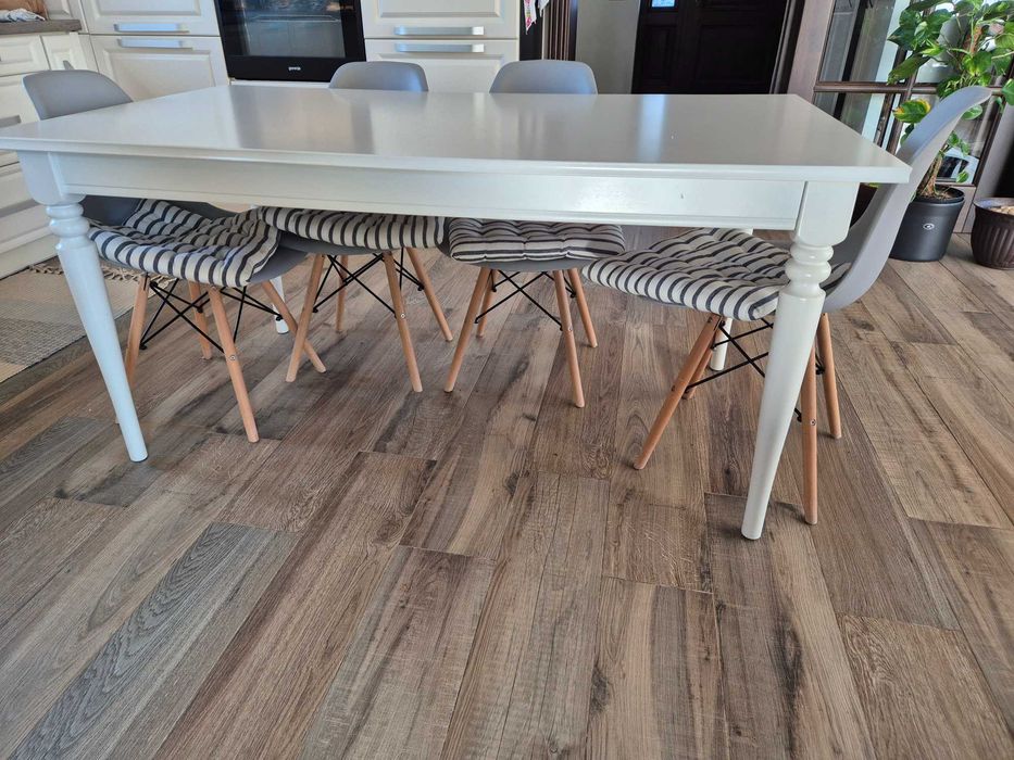 Masa dining  extensibila