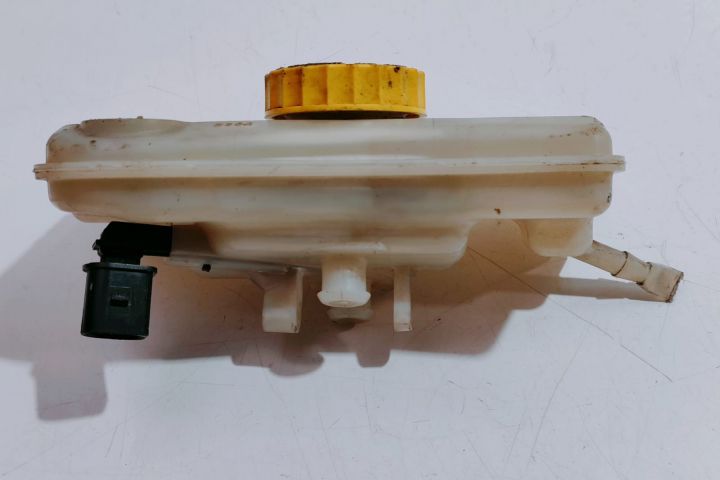 Vas lichid frana  8E0611301E Audi A4 B6