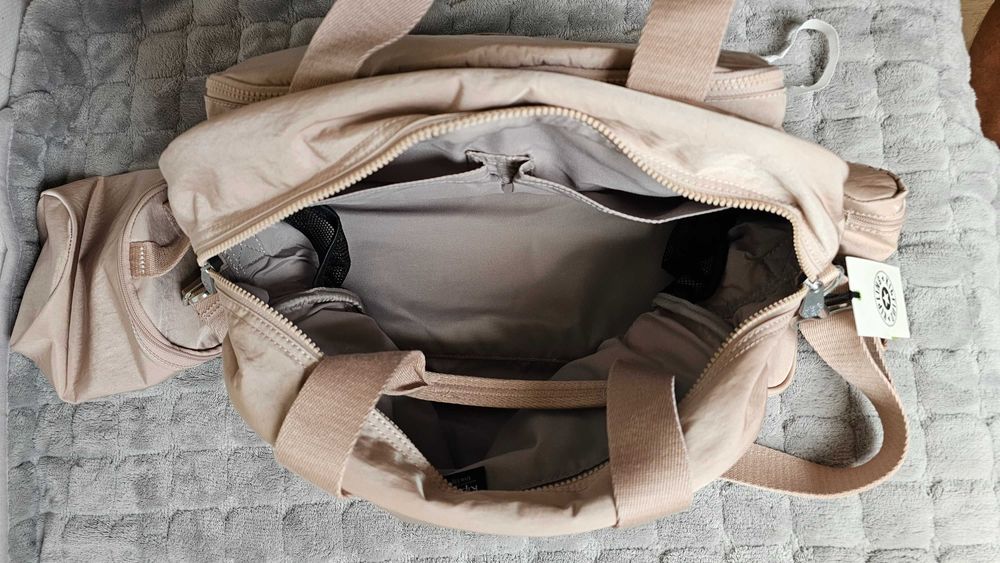 Geanta mare pentru bebelusi Kipling Camama noua cu eticheta