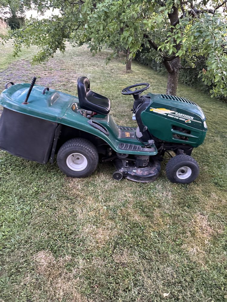 Vind un tractoras de tuns gasoane stare perfecta