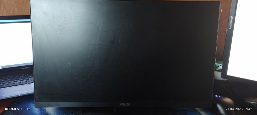 Vând urgent monitor ASUS VA24EQSB fisurat de 75 Hz suportă până la 83