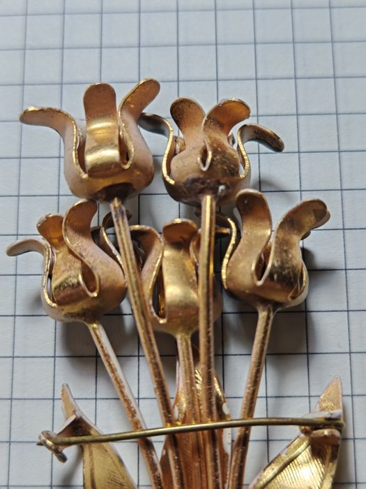 Брошка позолоченная советских времён.