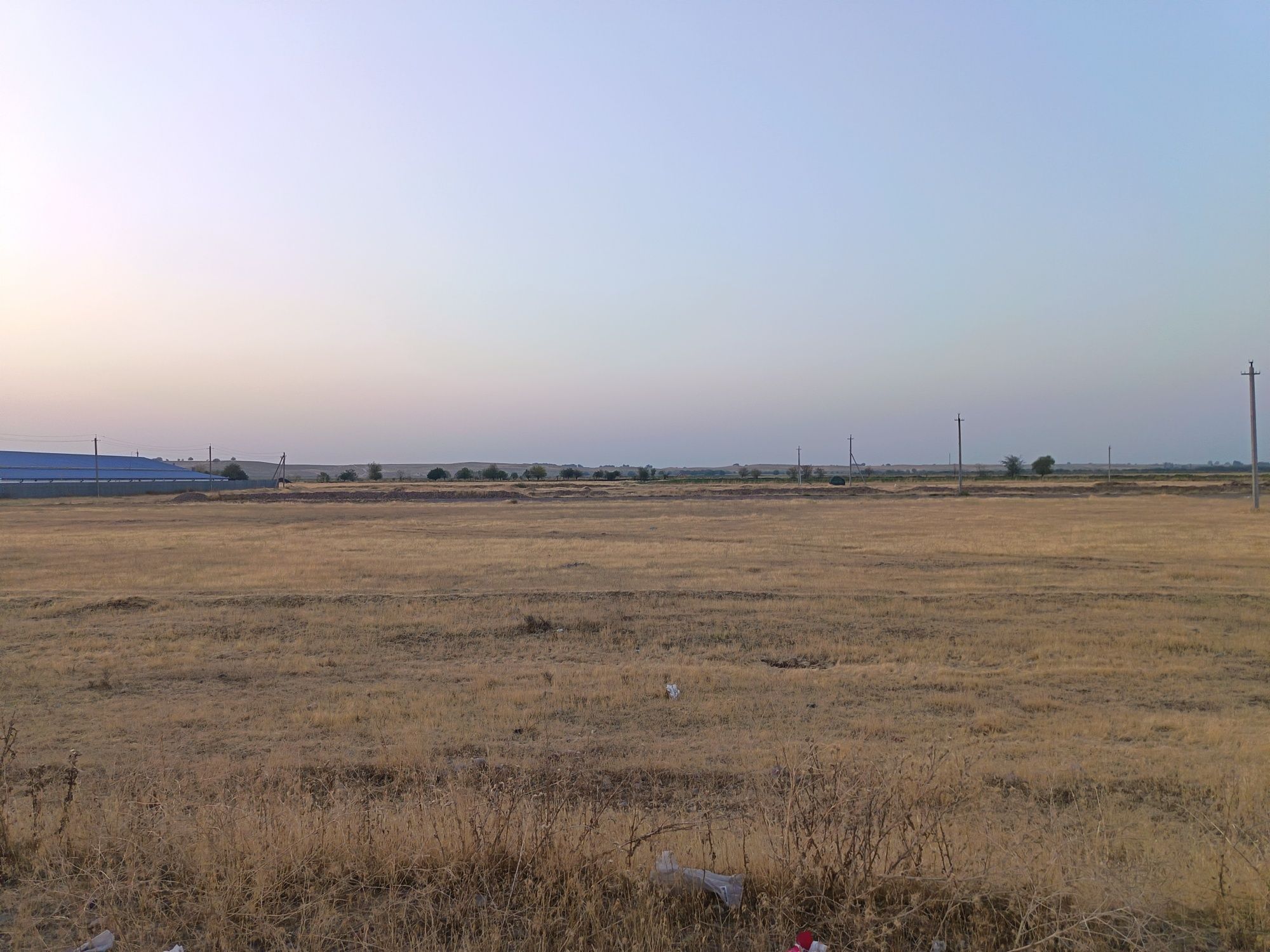 Toshkent viloyat Piskent xududida qata yol yonida 30 sotik iyer bor