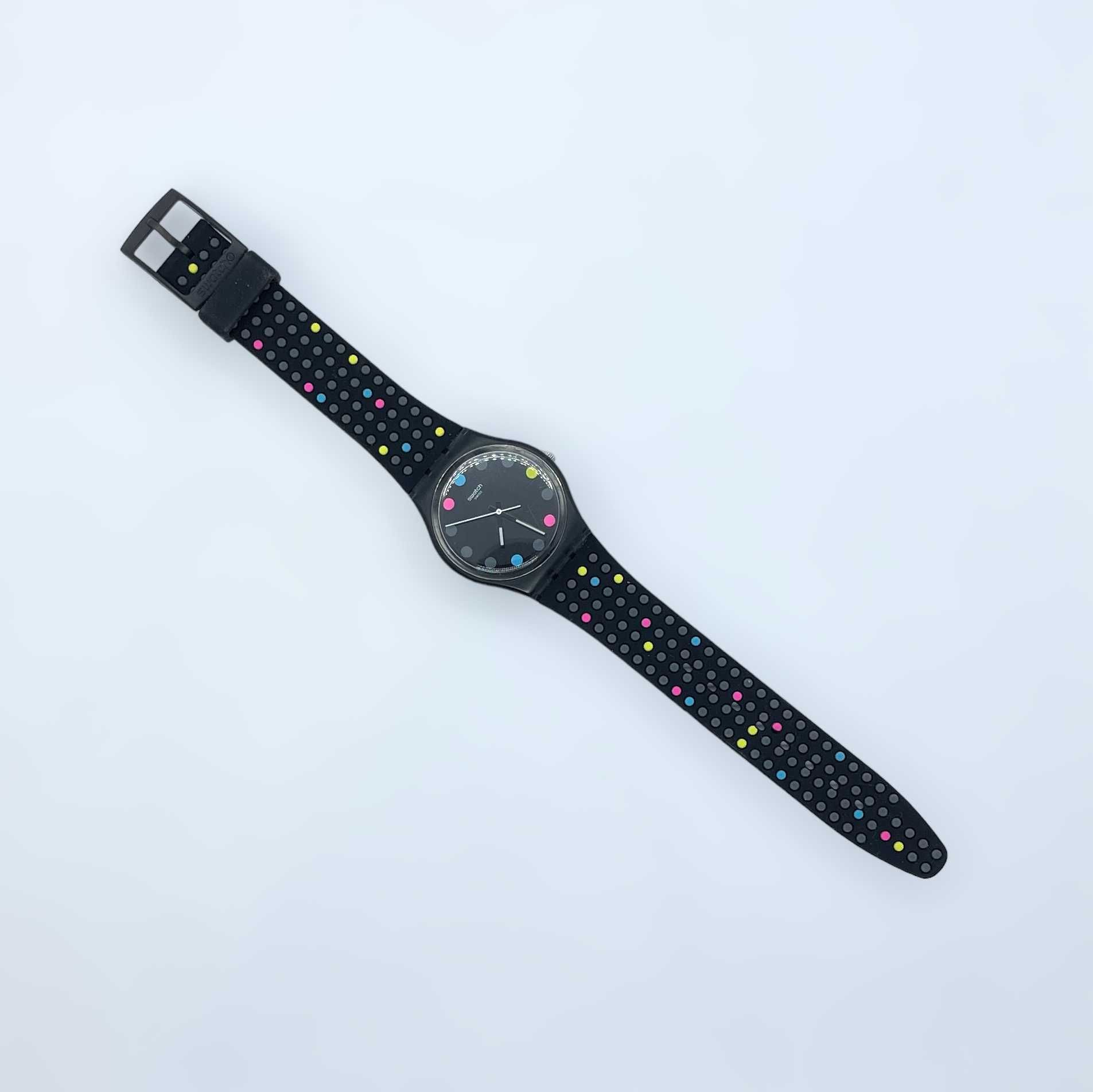 Swatch black colour dots швейцарски часовник