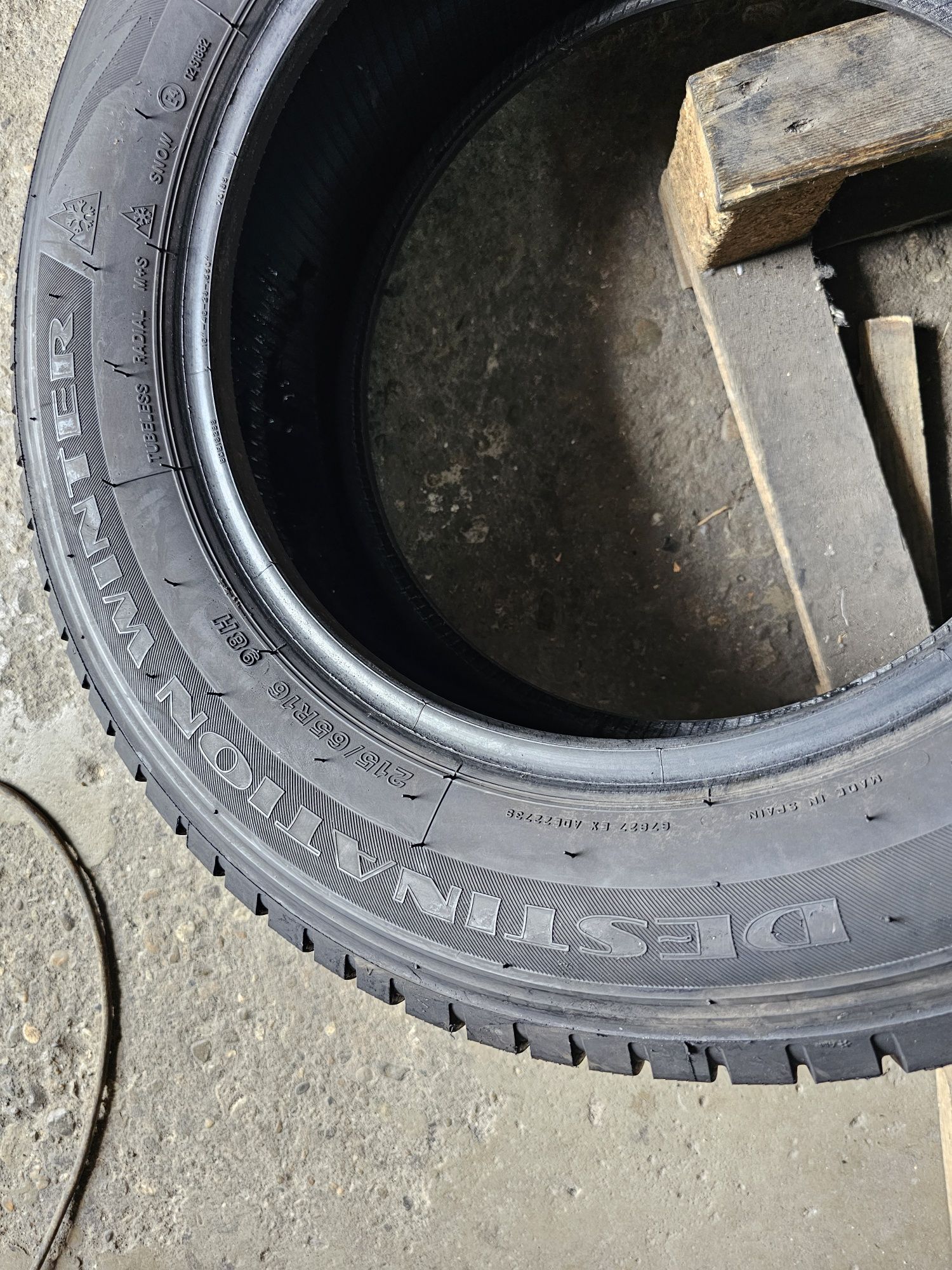 4 anvelope iarna 215 65 16 Firestone