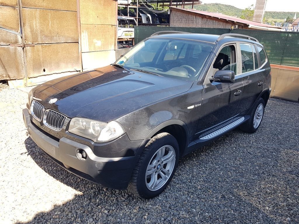 Dezmembrez BMW X3 E83 2.0 Diesel