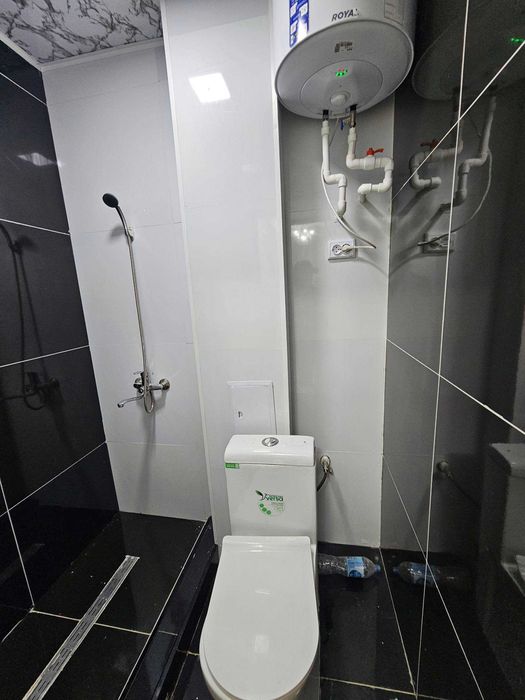 buxoroda kvartira uy xonadon sotiladi 2 xonali 57m² 3-qavat.