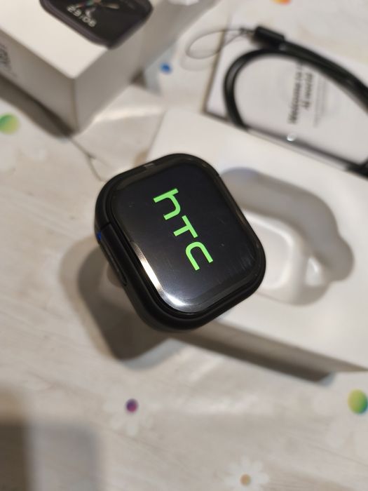 Bluetooth HTC слушалки - преводач